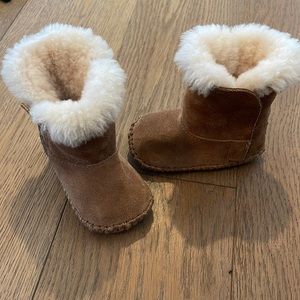 Ugg Caden Chestnut Boots size medium (2/3)